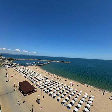 Seaview - 10 Meters To The Апартаменты Варна