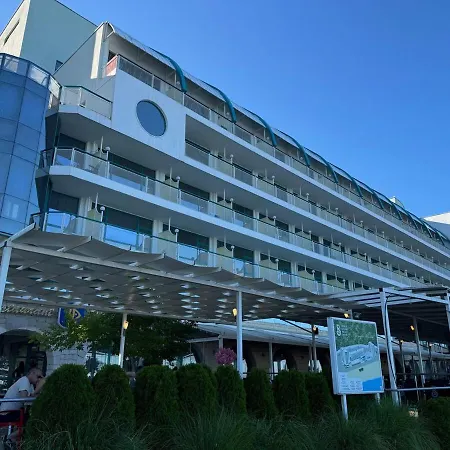 Seaview - 10 Meters To The * ヴァルナ