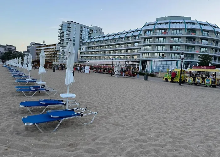 Apartment Seaview - 10 Meters To The