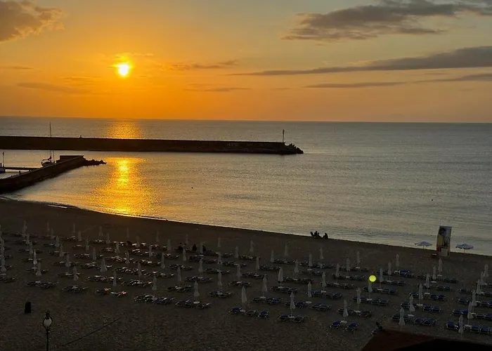 Seaview - 10 Meters To The *